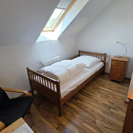 Haus Am Whg 5 아파트 Zislow